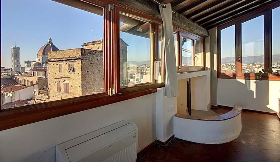 1200 Torre Donati Apartments