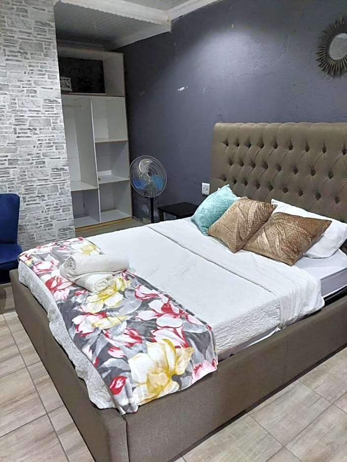 Nsuku Bed and Breakfast