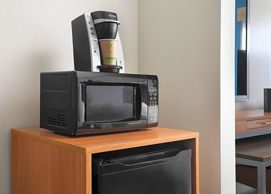 Holiday Inn Express and Suites New Orleans Airport By IHG