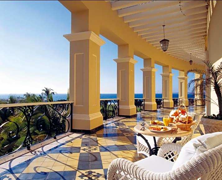 Pueblo Bonito Emerald Luxury Villas & Spa - All Inclusive