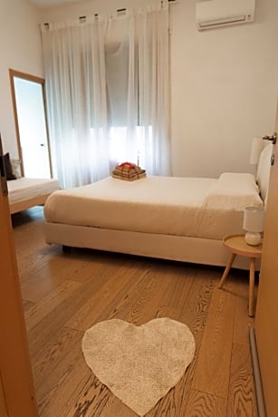 Triple Room with Private Bathroom and Balcony