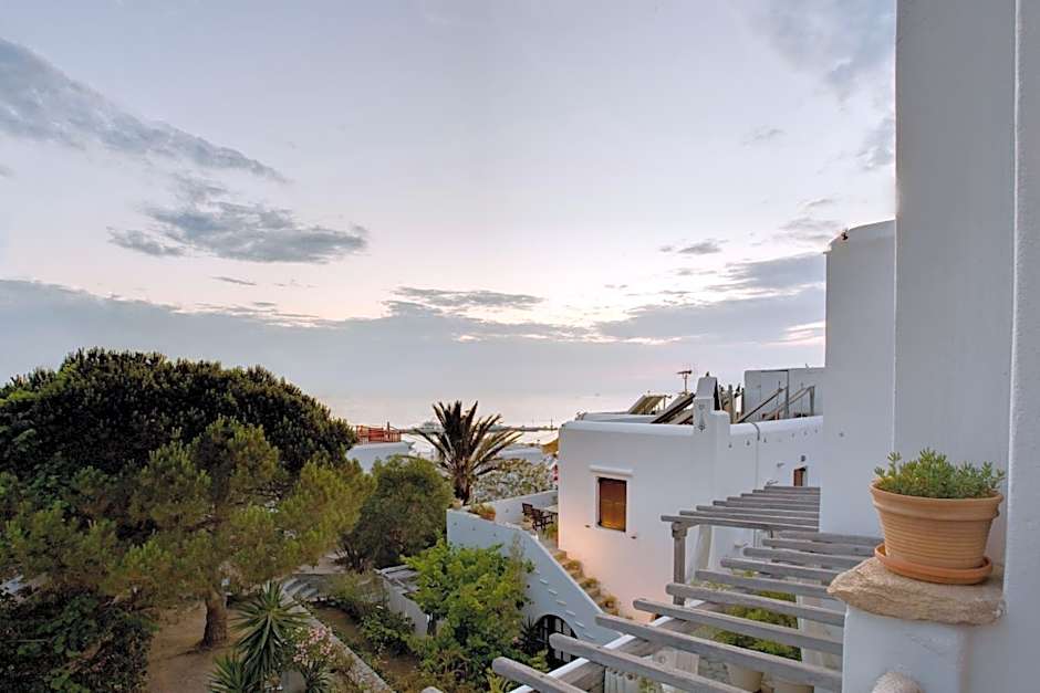 Studios & Suites Rania