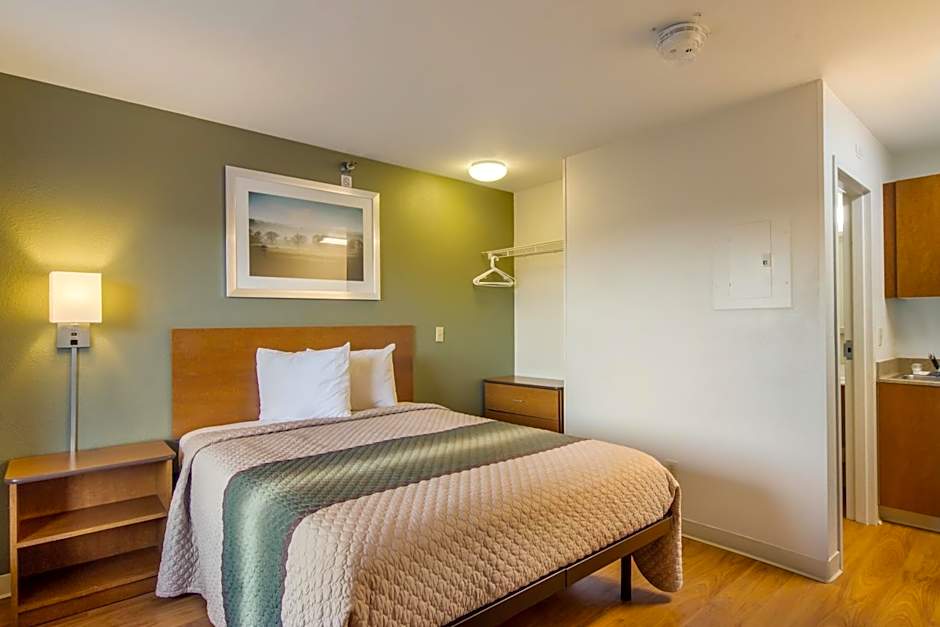 Hometowne Studios Lake Charles - Sulphur