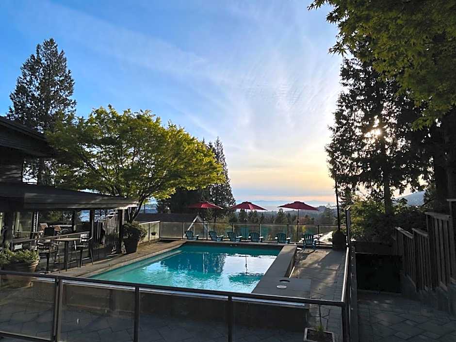 Seymour Private Bedroom, Ensuite Bathroom with Shared Pool, Hot Tub with Views