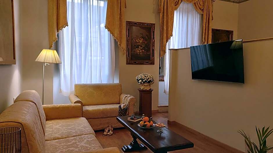 Tornabuoni La Petite Suite