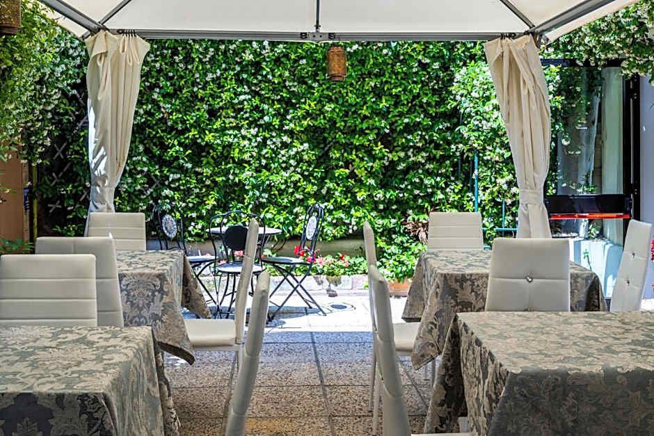 Hotel Apostoli Garden
