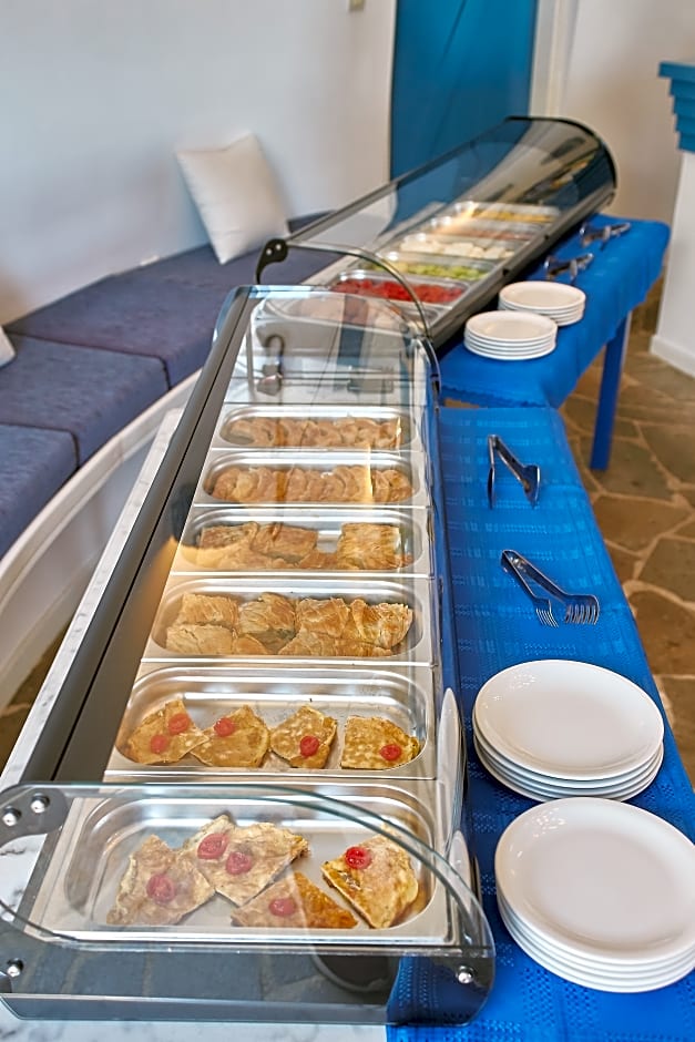 Kerame Hotel & Studios