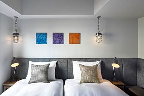 Twin Room - Non-Smoking
