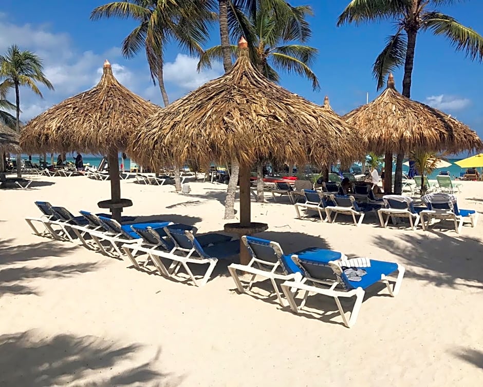 TRYP by Wyndham Aruba Adults Only Hotel