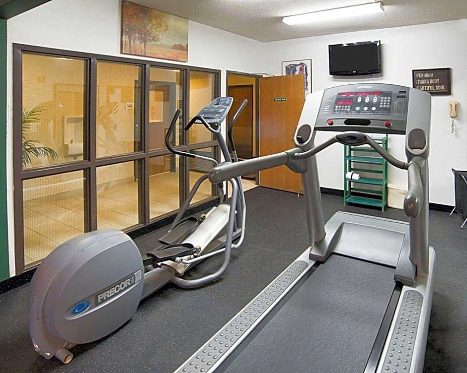 Quality Inn Brooklyn Center