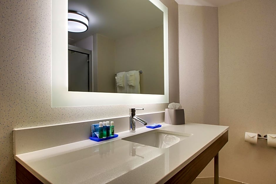 Holiday Inn Express Voorhees - Mt. Laurel By IHG