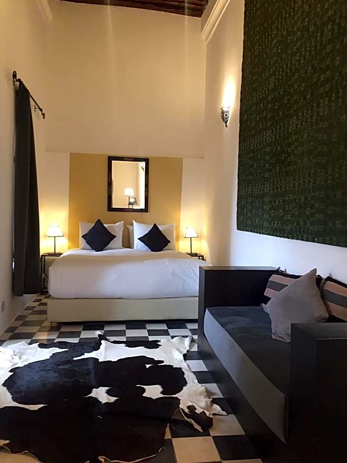 Photo 1 of 3 of Double Room Soufa