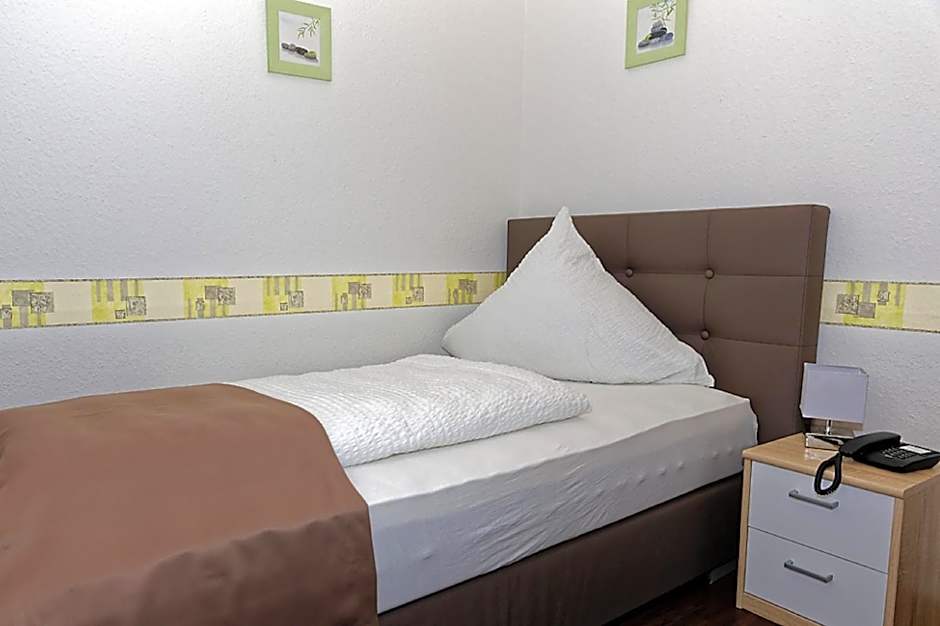 Hotel Hüttl - Garni