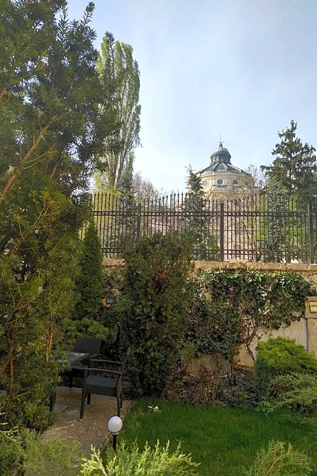 Prince Residence