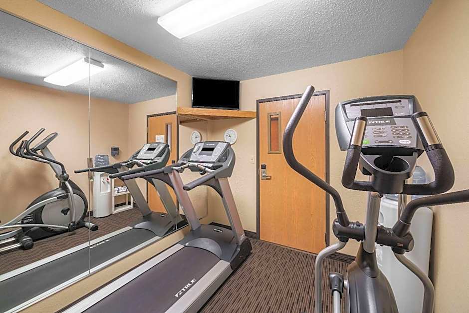 AmericInn by Wyndham Detroit Lakes