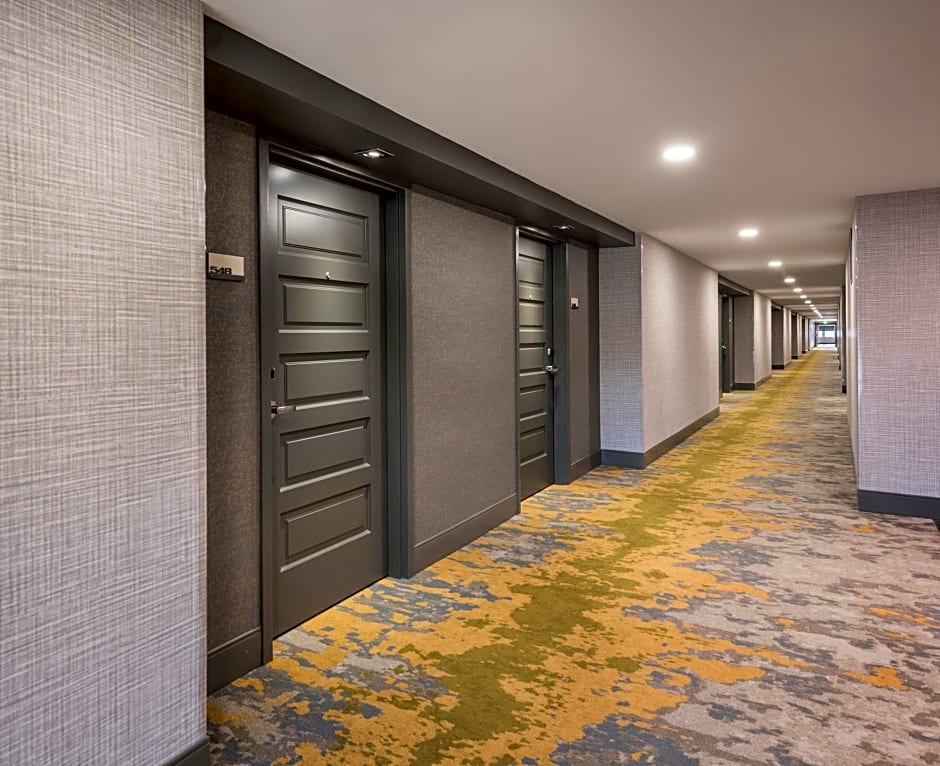 Crowne Plaza Providence-Warwick (Airport) by IHG