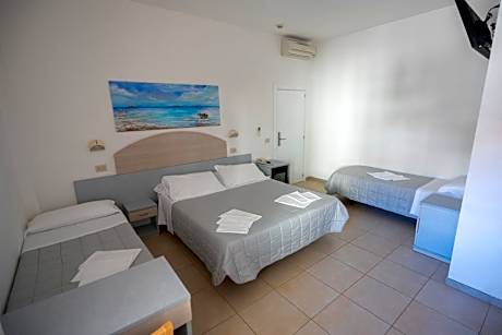 Premium Quadruple Room