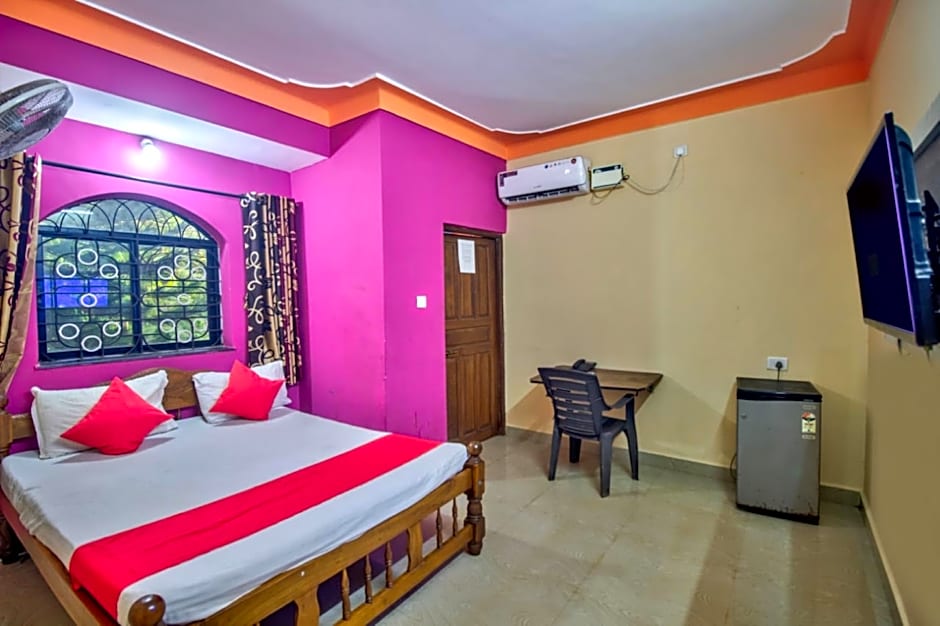 Dorris Beach Resort – Calangute, KY