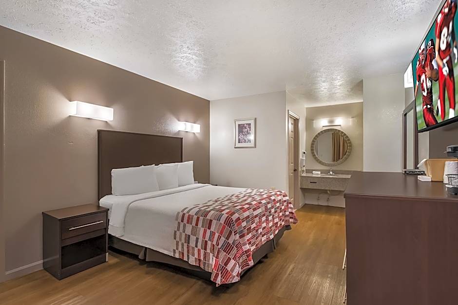 Red Roof Inn Crossville