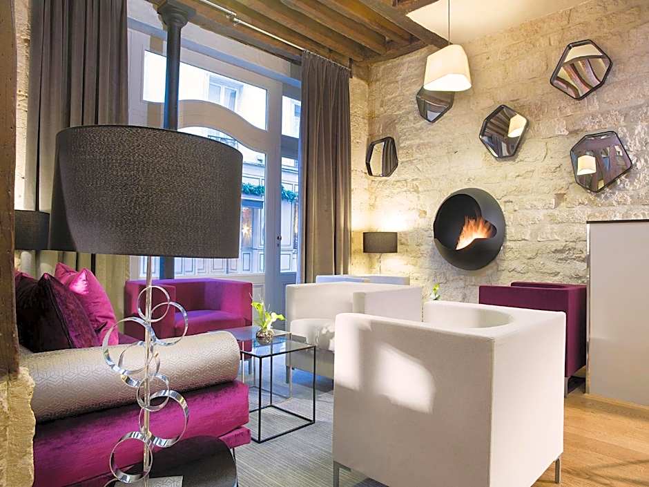 Hotel Jacques De Molay