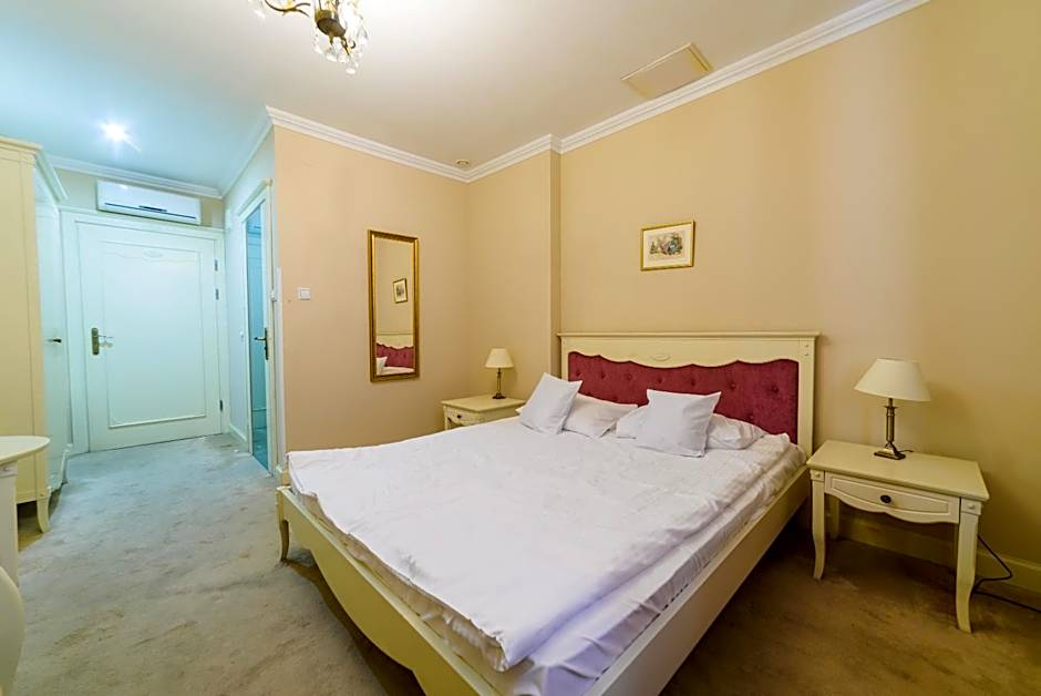 Ambasadorski Residence