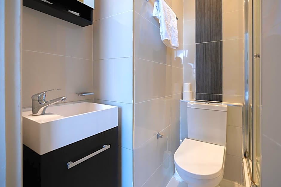 Ascot Hyde Park Hotel