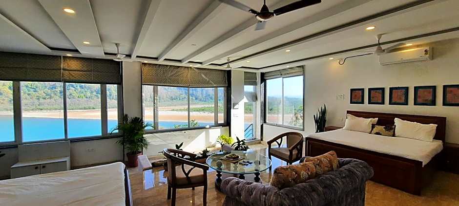 Meeram Ganga- A Boutique Stay By The Ganges!