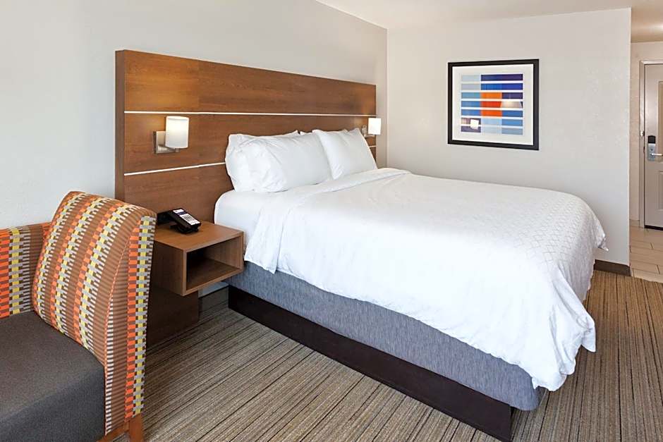 Holiday Inn Express Hotel & Suites Rome-East By IHG