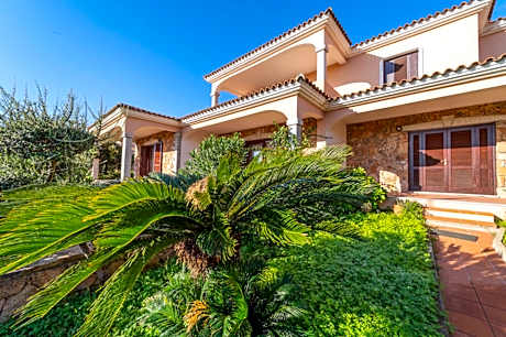 ISS Travel, L'Uddastru Panoramic Apartments - with private outdoor terrace