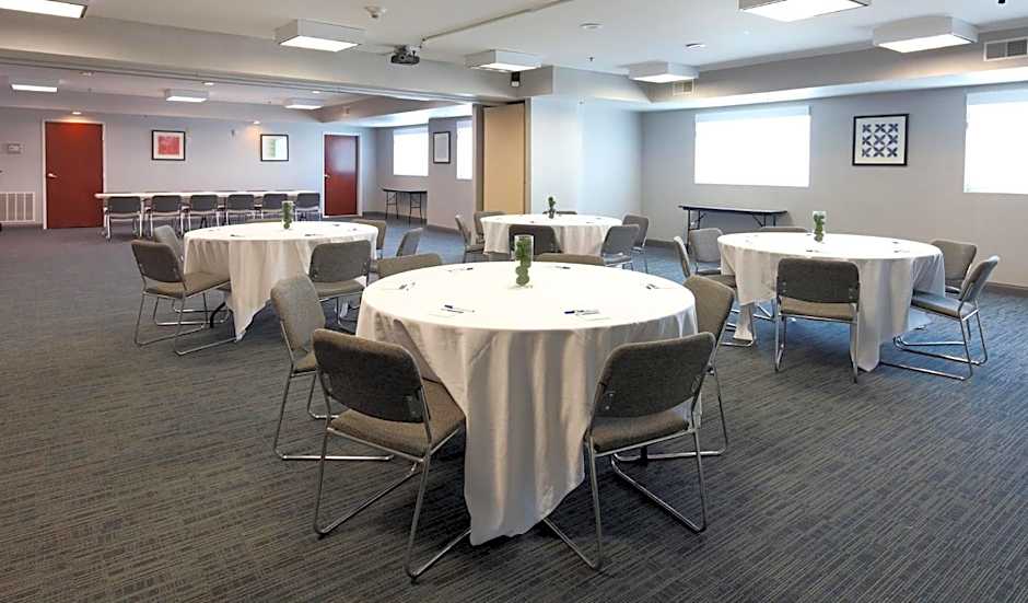 Holiday Inn Express Hotel & Suites Cincinnati Southeast Newport By IHG