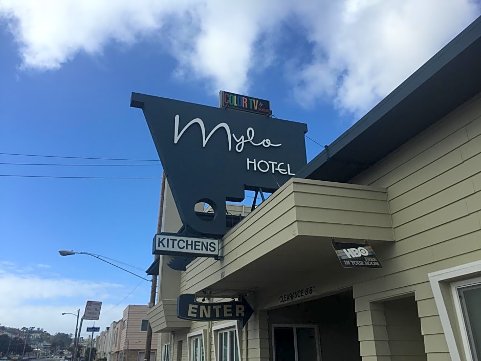 Mylo Hotel