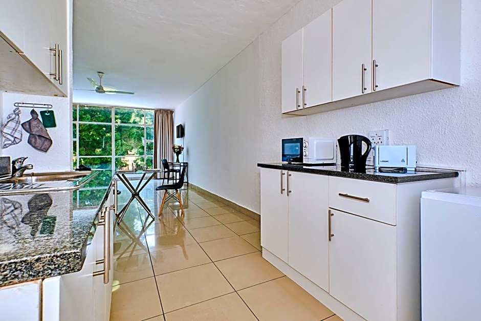 Inn & Out Sandton Park