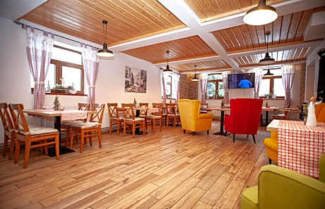 Hostinec pod úbočou