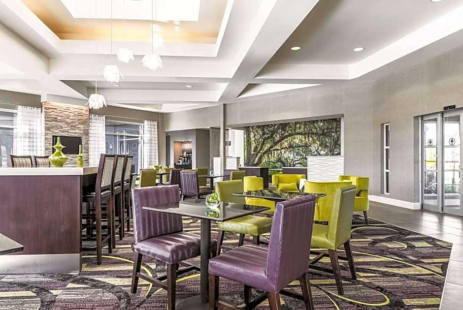 La Quinta Inn & Suites by Wyndham Alexandria Airport