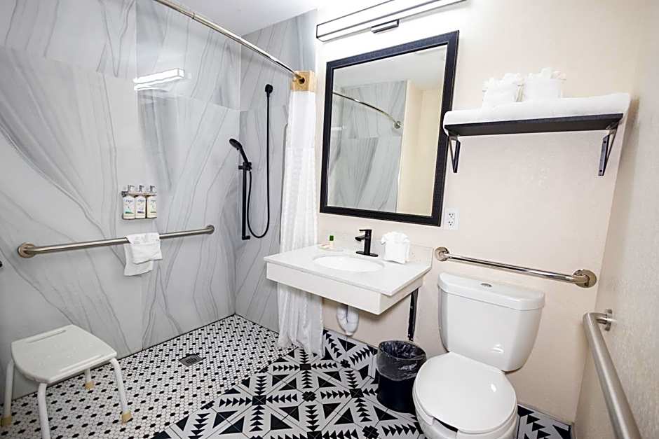 Days Inn by Wyndham Arlington