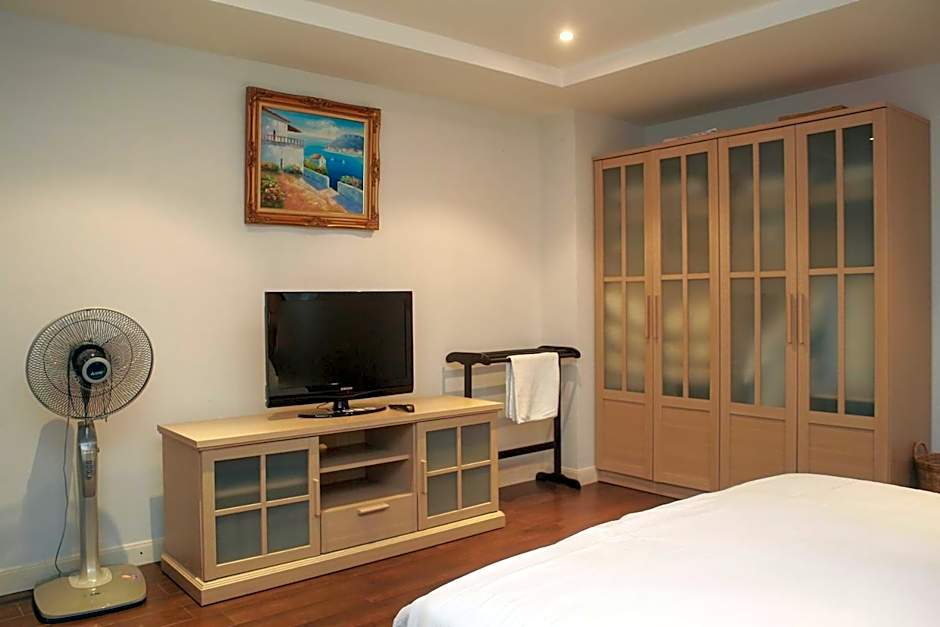 Jomtien Beach Penthouses Condo