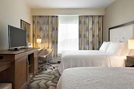 2 Queen W/Microwv/Fridge Nonsmoke