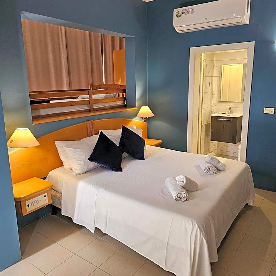 La Playa Hotel