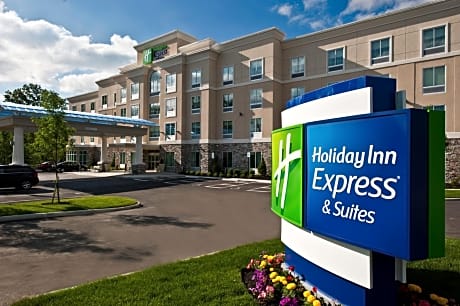 Holiday Inn Express & Suites Columbus - Easton Area, an IHG Hotel