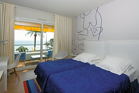 Deluxe Twin Room with Sea View