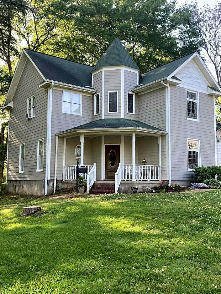 Rose House Inn