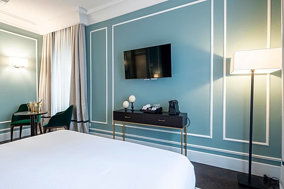Glimpse Hotel