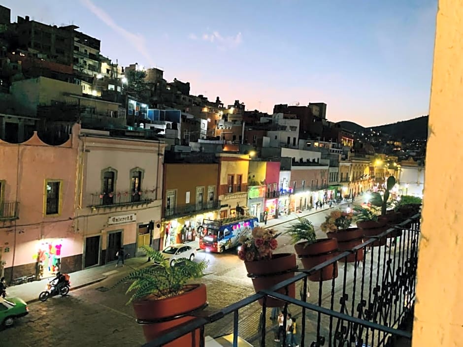 Hotel Osaenzz