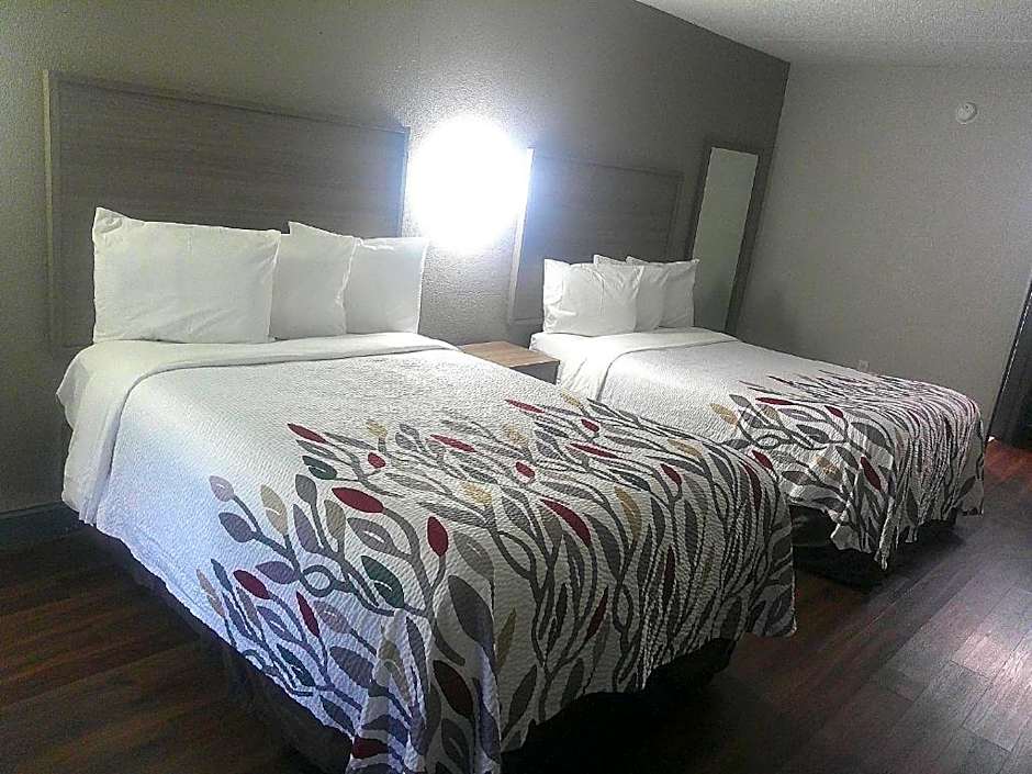 Red Roof Inn Richmond | HomeTowne Studios Richmond