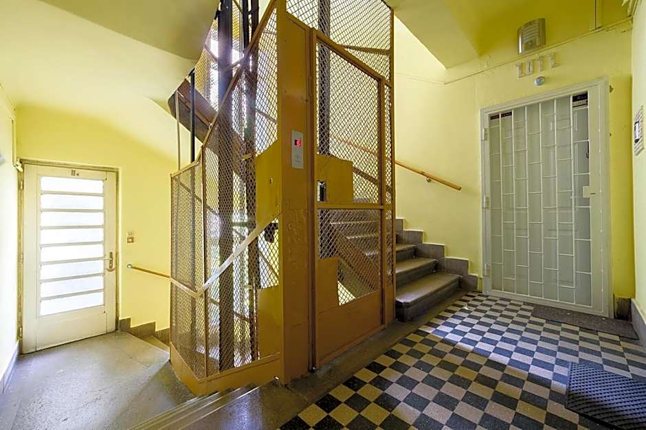 Downtown Buda Homes Relax