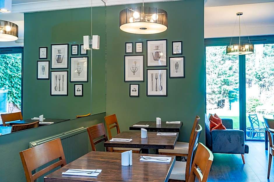 Croft Court Hotel Free Parking