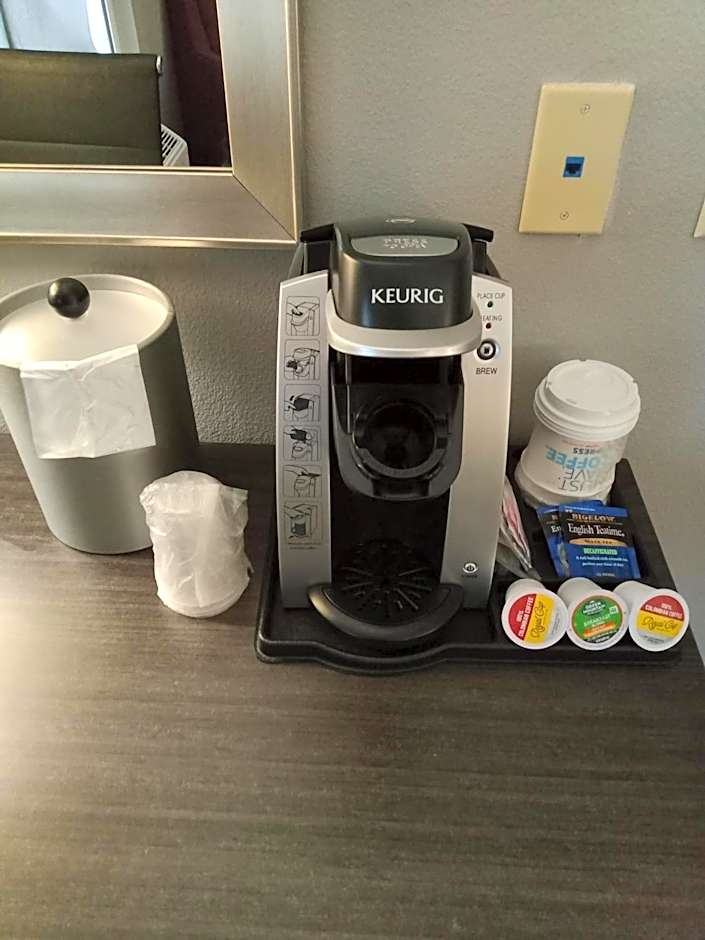 Holiday Inn Express & Suites Bonham By IHG