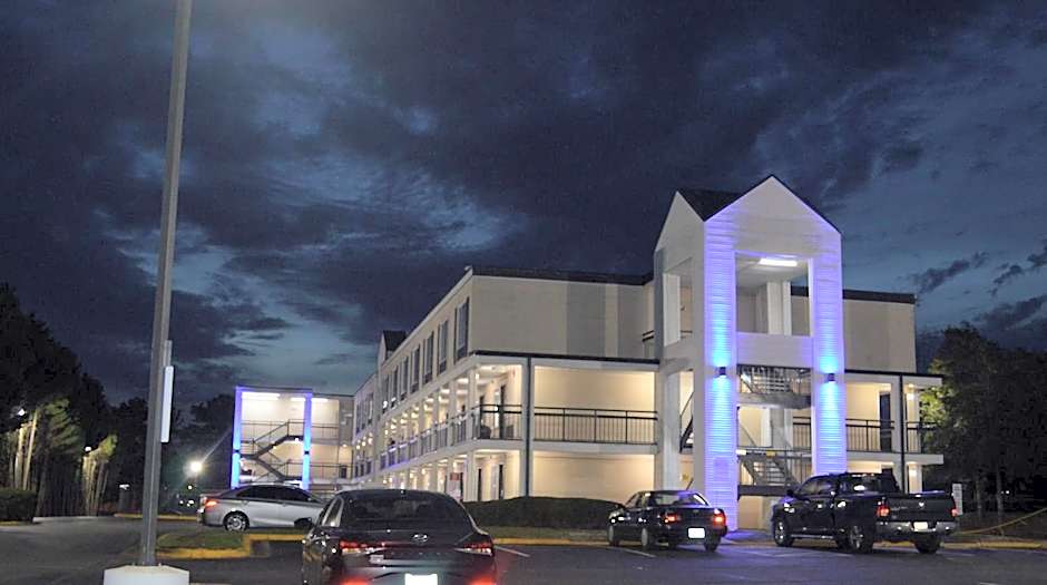 Days Inn by Wyndham Marietta-Atlanta-Delk Road