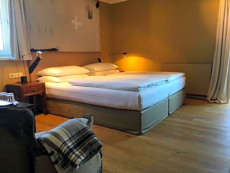 Double Room with Balcony and Lake View