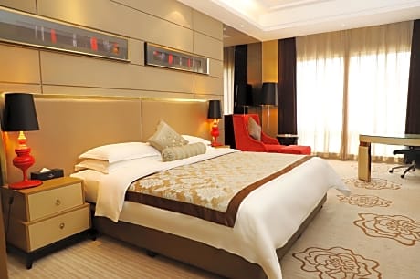 Deluxe King Bed